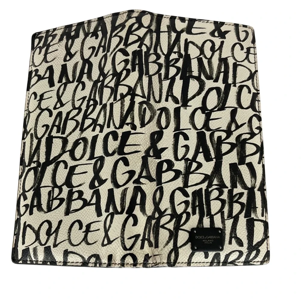 DOLCE & GABBANA Graffiti Print Dauphine Leather‎ Long Wallet White Black Box